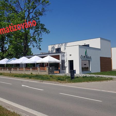 Apartmany Miromar Podivin Zewnętrze zdjęcie